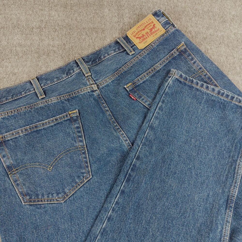 Levi's 550 Relaxed Fit Jeans Men's Size 38x34 (Fit 40x33.5) Blue Dark Wash